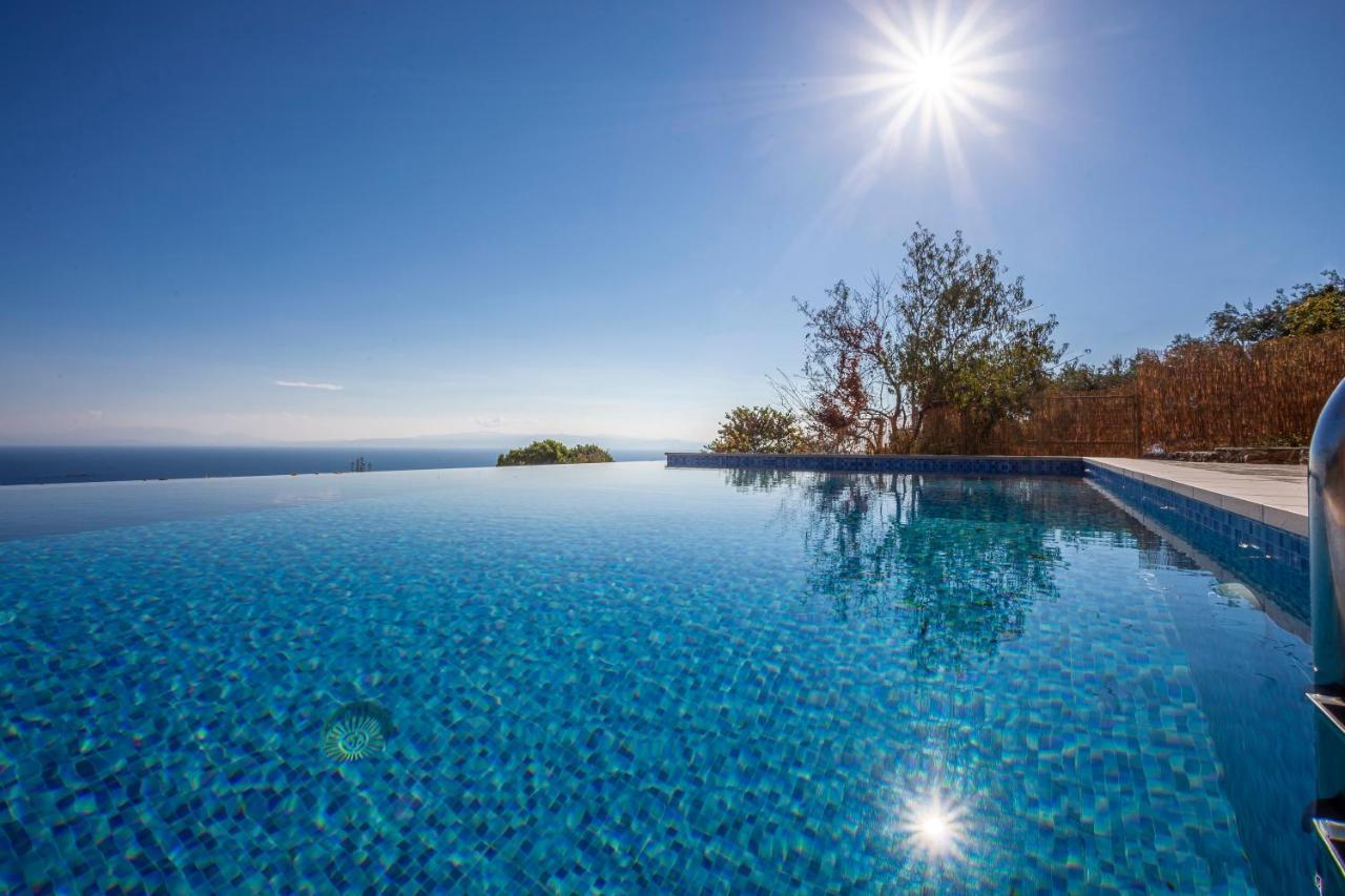 Olea Skopelos Villas With Swimming Pools & Sea View Panormos  外观 照片